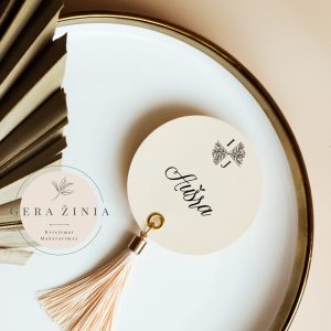 Stalo kortelė su kutu