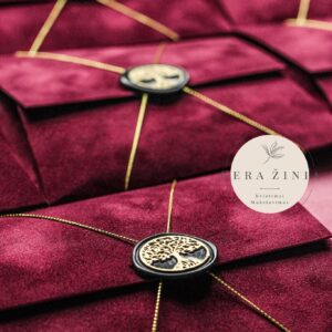 Kvietimai aksominiais vokais „Bordo“